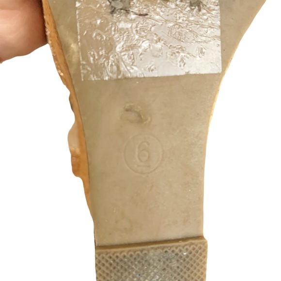 Steve Madden Wedge Cork Metallic Shimmer Strappy Sandal Gold Size 6 - Picture 7 of 7